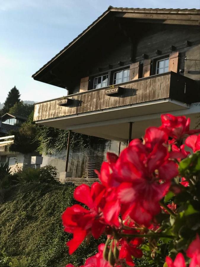 Traumhaftes Chalet Mit Seesicht Krattigen Exterior photo